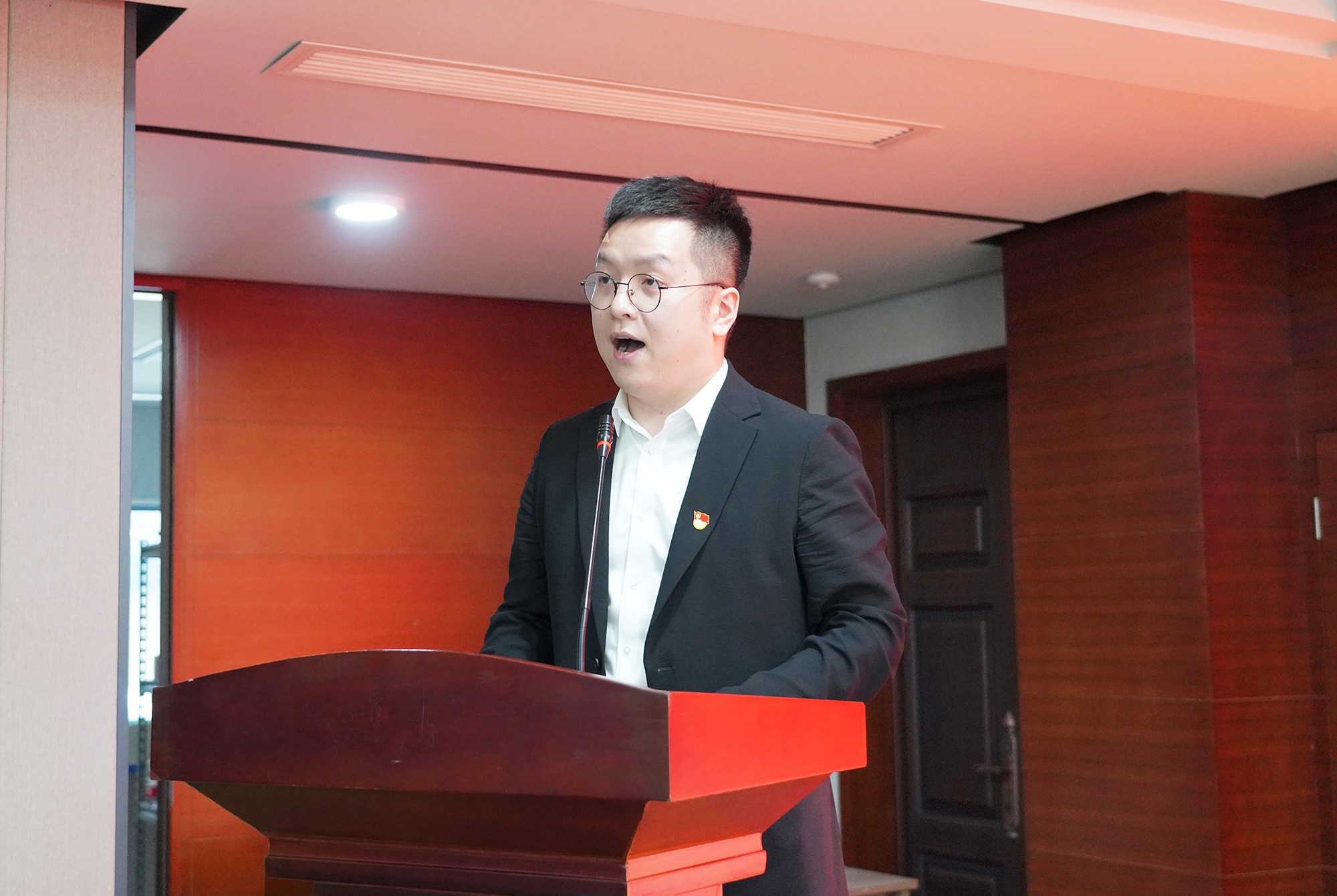 1760515408255349.jpg 中达集团党委换届选举大会28.JPG